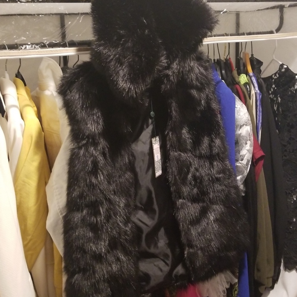 Fur vest